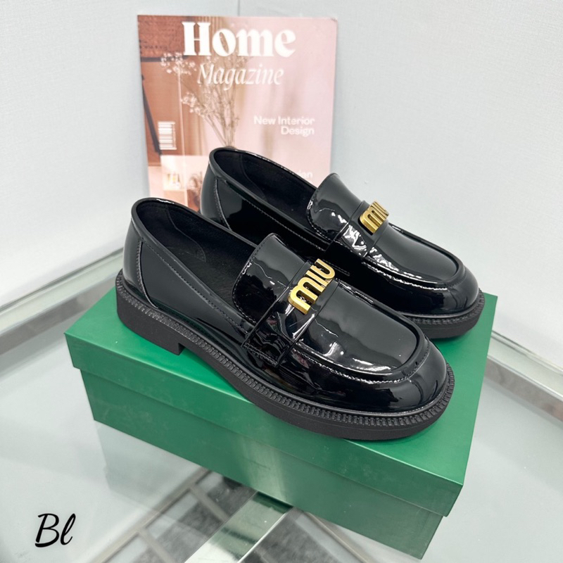 Giầy Moca Miu Khoá Ngang Đen Bóng/Mờ Full Size 35-39  -  By Anh Dinh Phuong