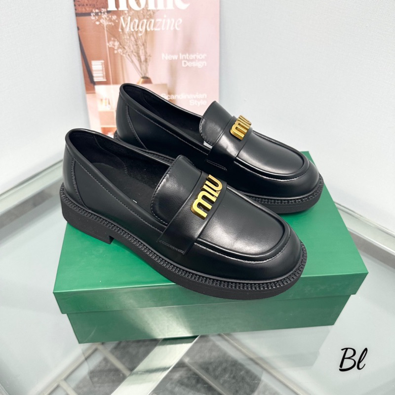 Giầy Moca Miu Khoá Ngang Đen Bóng/Mờ Full Size 35-39  -  By Anh Dinh Phuong