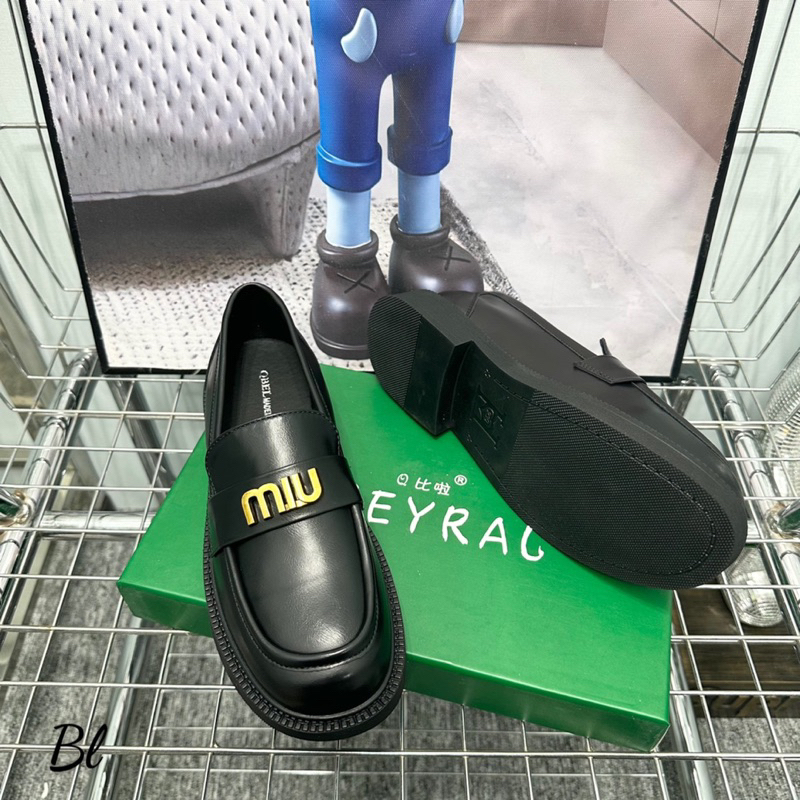 Giầy Moca Miu Khoá Ngang Đen Bóng/Mờ Full Size 35-39  -  By Anh Dinh Phuong