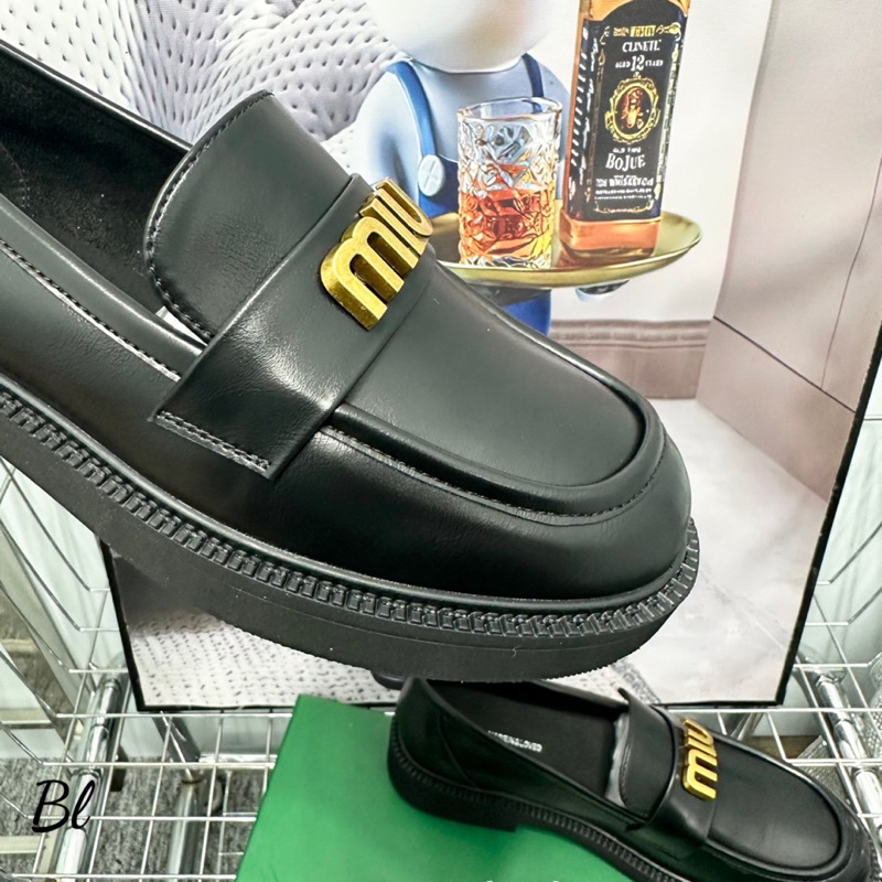 Giầy Moca Miu Khoá Ngang Đen Bóng/Mờ Full Size 35-39  -  By Anh Dinh Phuong