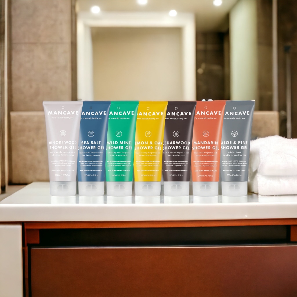 Sữa tắm nước hoa nam ManCave Shower Gel 200ml/500ml làm sạch sâu với hương thiên nhiên nam tính mạnh mẽ lưu hương lâu