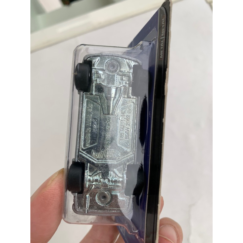 Hot Wheels Premium BMW 2002