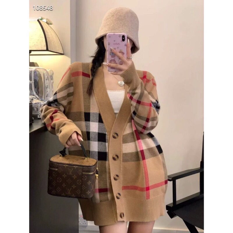 ÁO LEN CARDIGAN NÂU KẺ MÀU Z.RR