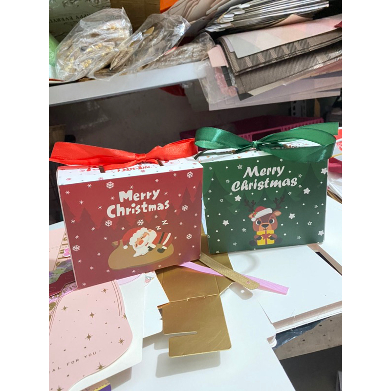 Túi hộp đựng quà Noel, phụ kiện nhỏ, nến thơm vuông