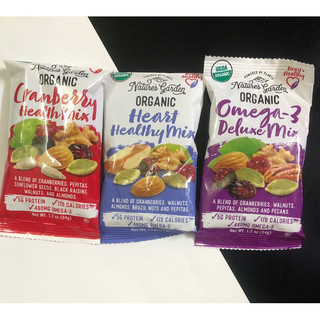 Hạt sấy khô tổng hợp Nature’s Garden Trail Mix Snack Packs (Gói nhỏ 34g)