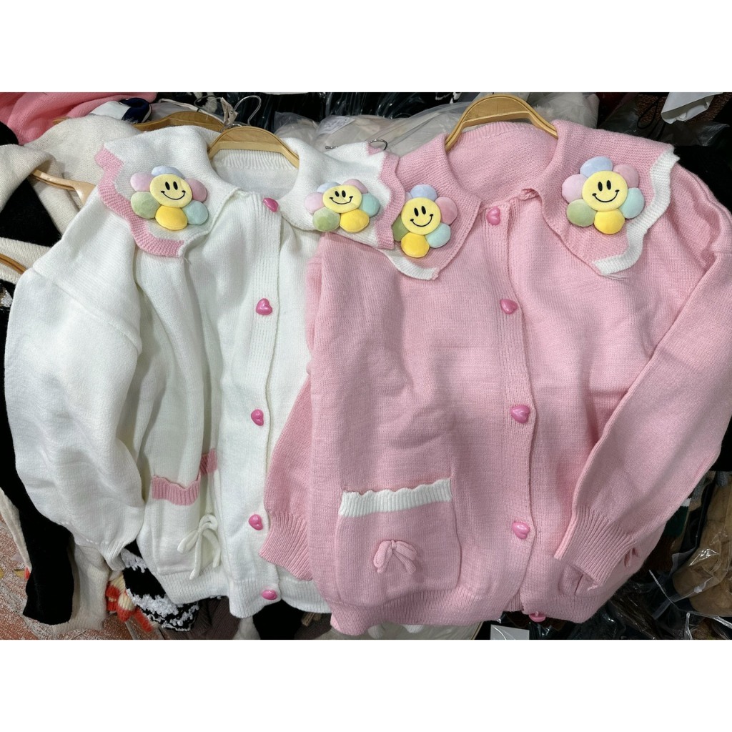 Áo len bông hoa mặt cười form rộng chất dày dặn siêu cute