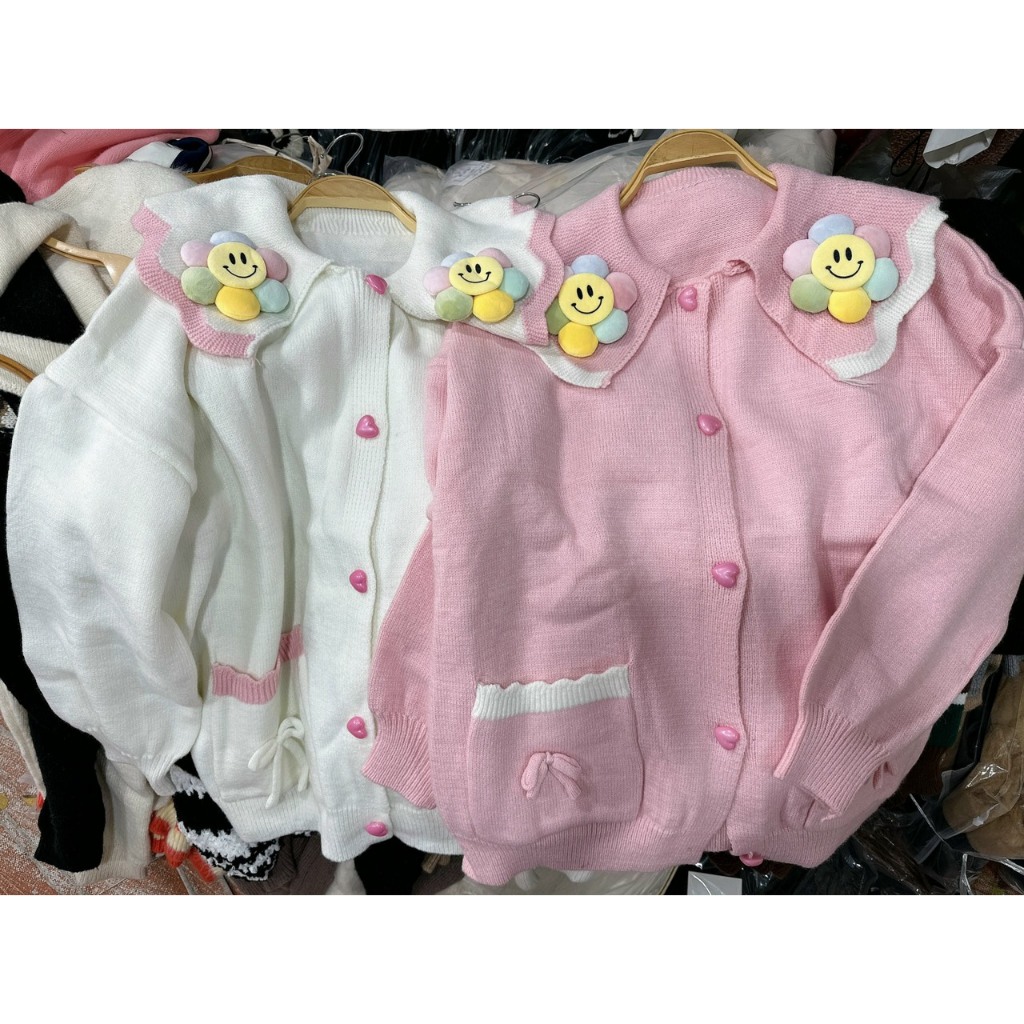 Áo len bông hoa mặt cười form rộng chất dày dặn siêu cute
