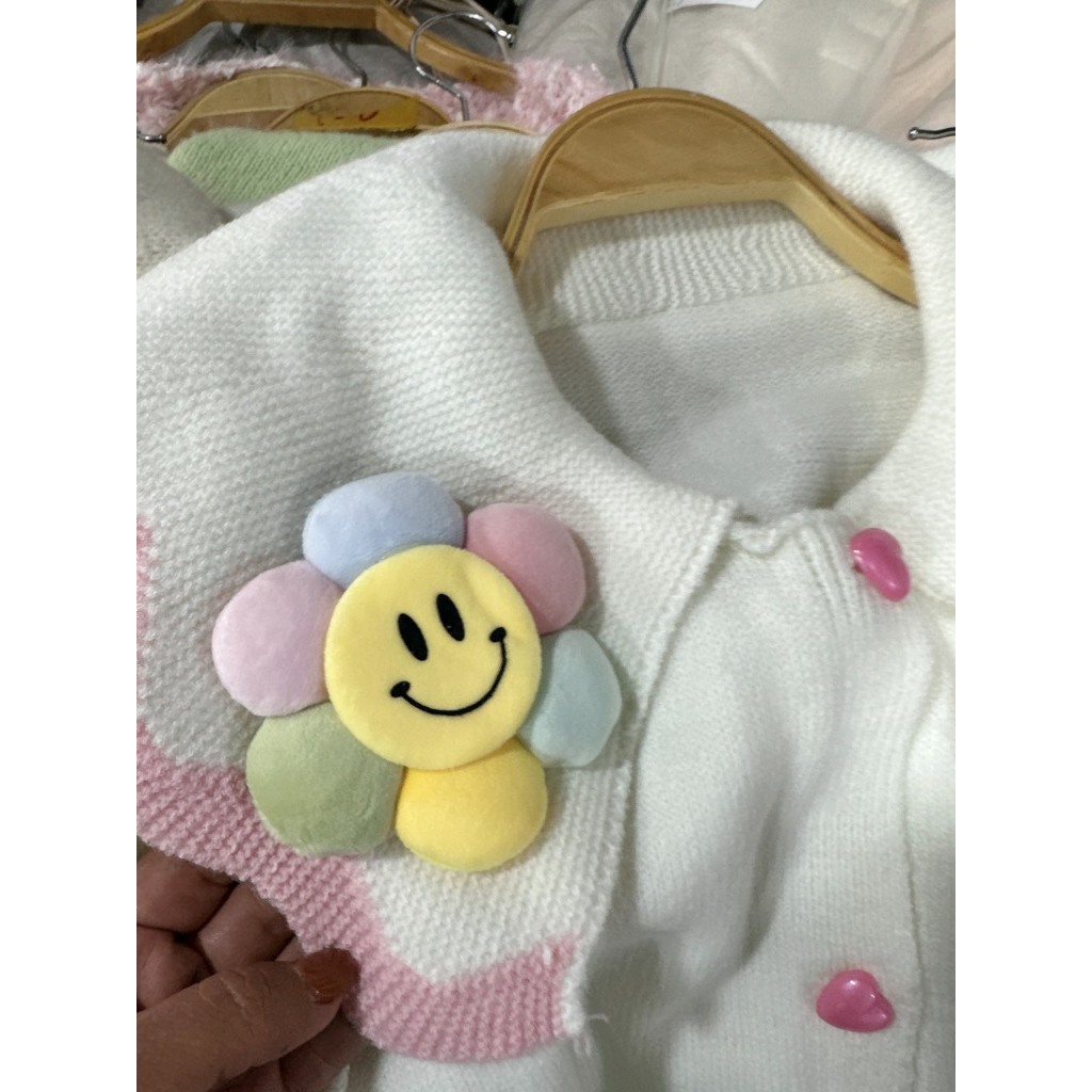 Áo len bông hoa mặt cười form rộng chất dày dặn siêu cute