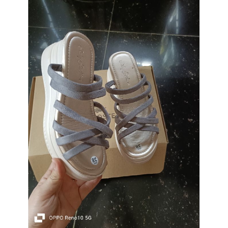 Giày dép lẻ size hàng new  shop tự  chụp thanh lý giá rẻ.