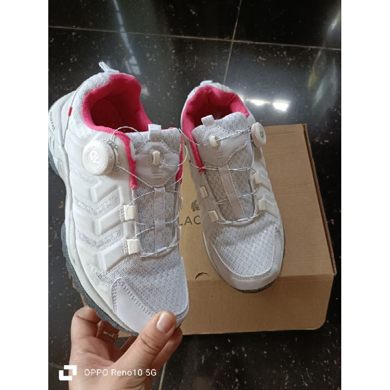 Giày dép lẻ size hàng new  shop tự  chụp thanh lý giá rẻ.