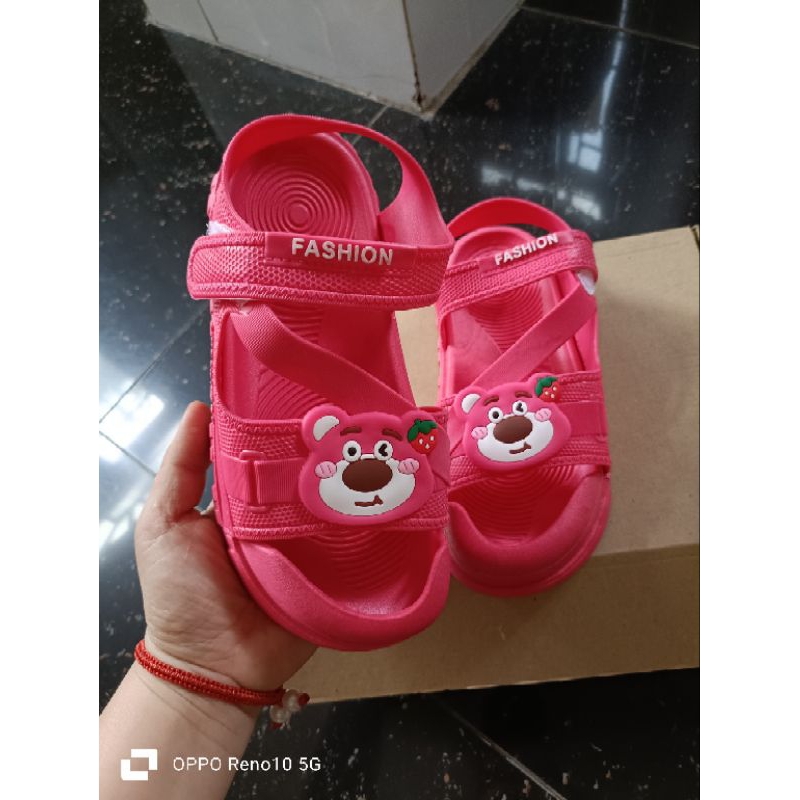 Giày dép lẻ size hàng new  shop tự  chụp thanh lý giá rẻ.