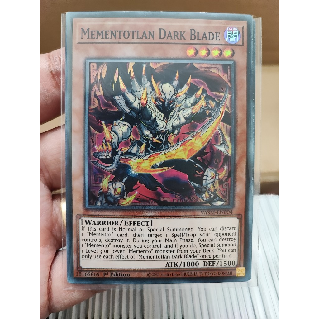 1 lá thẻ bài Mementotlan Dark Blade - VASM-EN004 - Super Rare 1st Edition