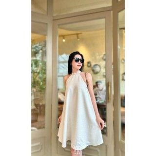 Meet - đầm tweed trắng cổ yếm