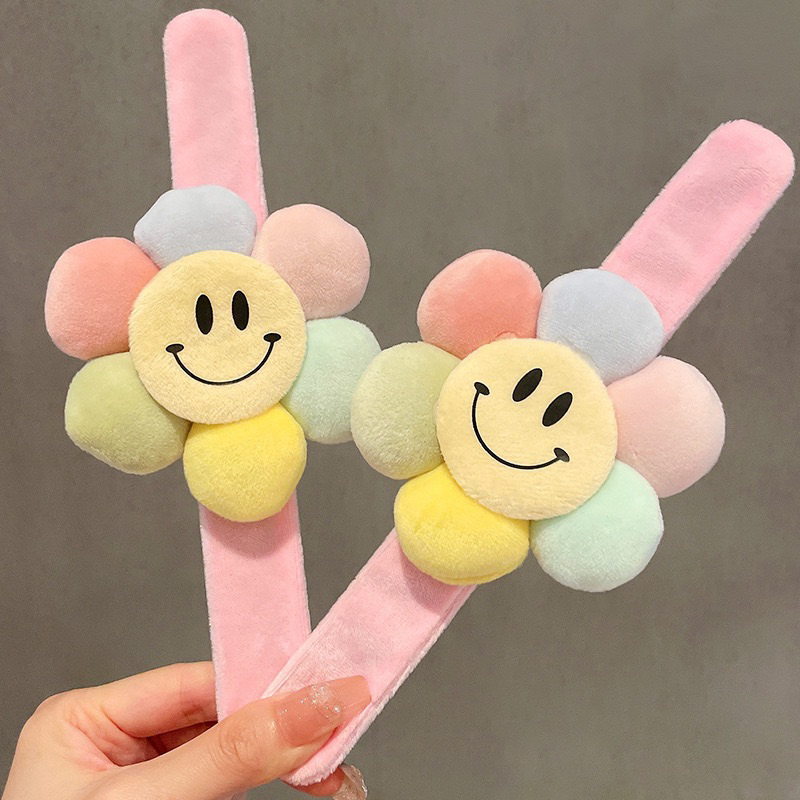 Vòng tay vải nhung dạ /đồng hồ đeo tay /dvòng tay Noel/đồ chơi trẻ em /quà tặng học sinh trong mùa giáng sinh cho bé