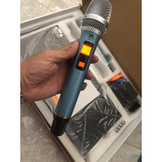 Micro Karaoke Không Dây JBL VM800 (Mic UHF Sóng mạnh, hút tiếng tốt, không hú rít, hát rất nhẹ)