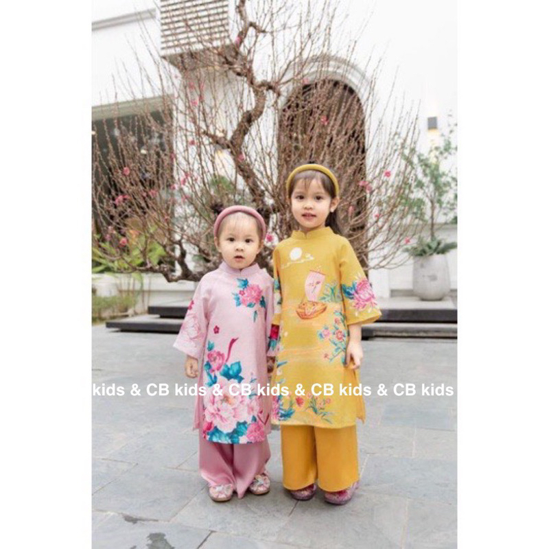 Sét cách Tân bé gái chào Xuân áo quần cài