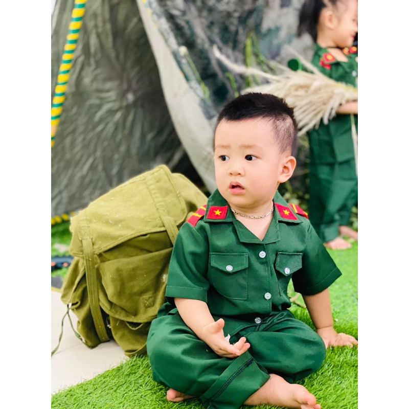 Bộ trang phục công an, bộ đội, cs giao thông, công nhân cho bé trai bé gái nhập vai nhân vật