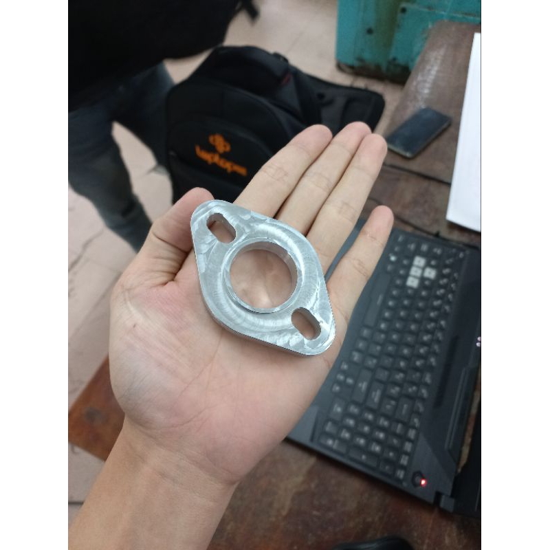 Móng ngựa cổ pô CNC thiết kế theo yêu cầu