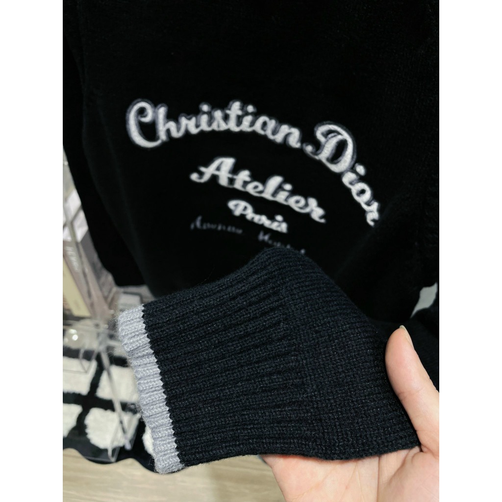 Áo Len Dior Hàng Quảng Châu Cổ Bo Tròn Cao Cấp Bản Chữ Thêu-Áo Len Nam Nữ Hàng Đẹp Hottrend