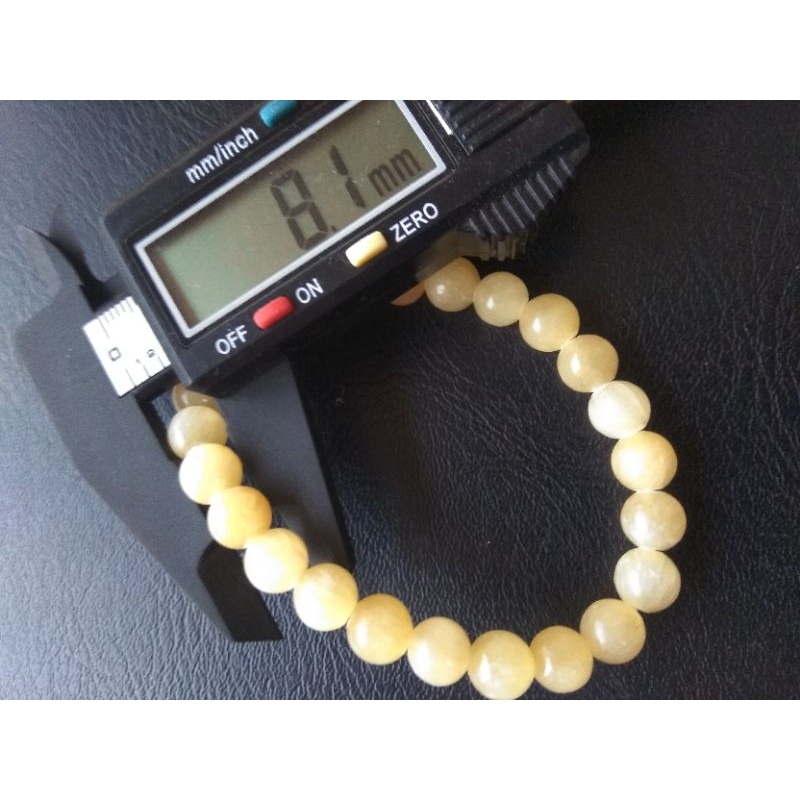 Vòng tay đá không có lớp bóng