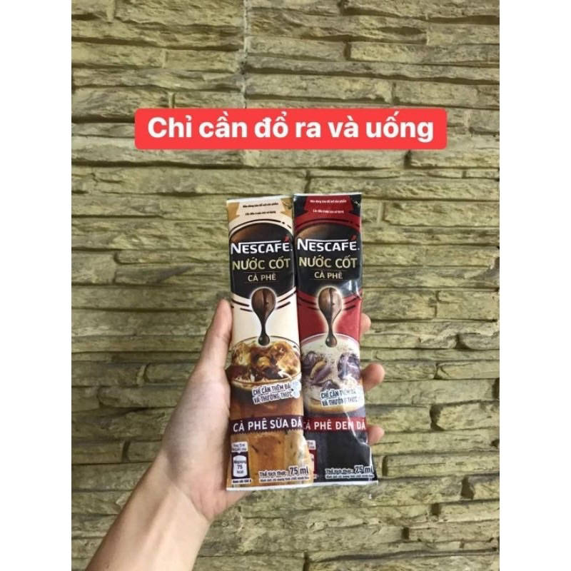 Hộp gồm 2 gói: 1 gói nước cốt cà phê đen đá + 1 gói nước cốt cà phê sữa đá.