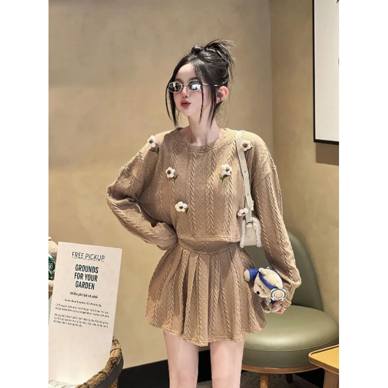 SET LEN THỪNG THÊU HOA CHÂN VÁY XẾP LY