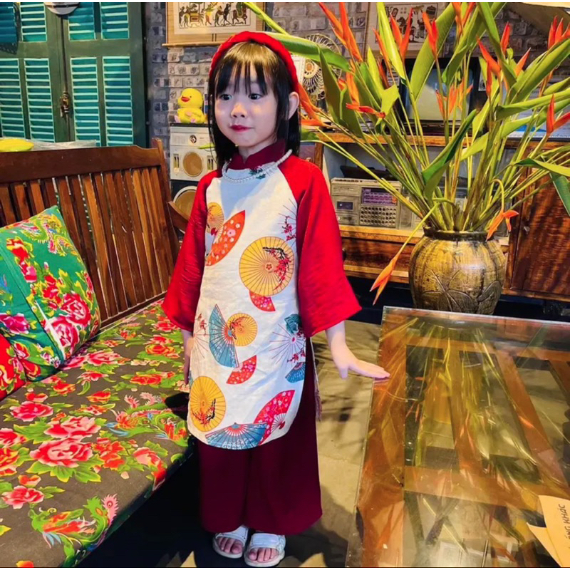 Áo dài hoạ tiết quạt bé gái