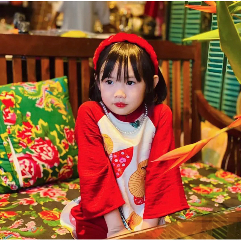 Áo dài hoạ tiết quạt bé gái