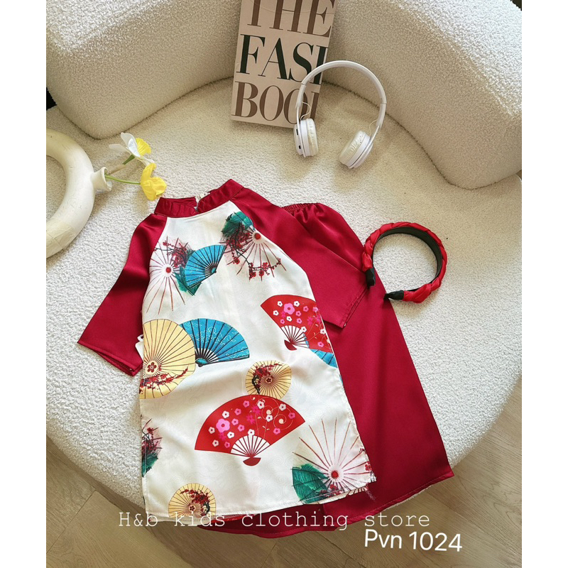 Áo dài hoạ tiết quạt bé gái