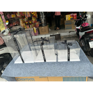Hộp kính vuông đựng gấu, bánh kem, hoa bó