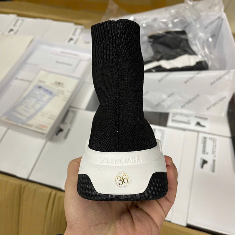 GIẦY THỂ THAO CAO CỔ NAM NỮ THIẾT KẾ  PHONG CÁCH CÁ TÍNH, HÀNG CAO CẤP, PHỐI ĐỒ SIÊU ĐẸP .