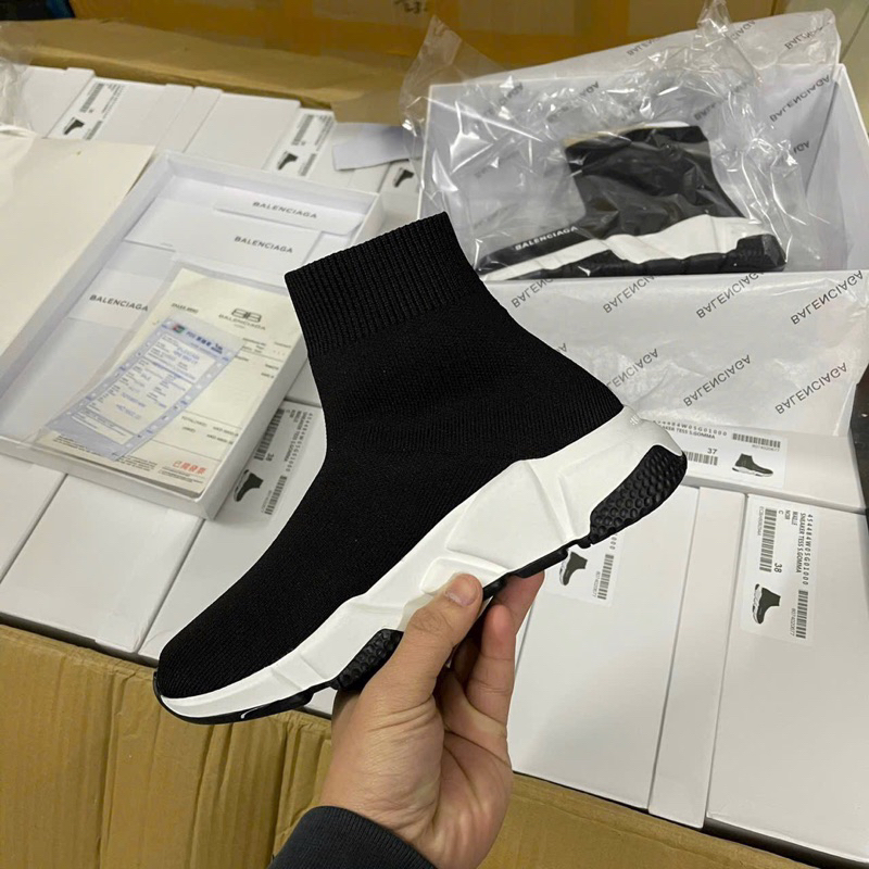 GIẦY THỂ THAO CAO CỔ NAM NỮ THIẾT KẾ  PHONG CÁCH CÁ TÍNH, HÀNG CAO CẤP, PHỐI ĐỒ SIÊU ĐẸP .