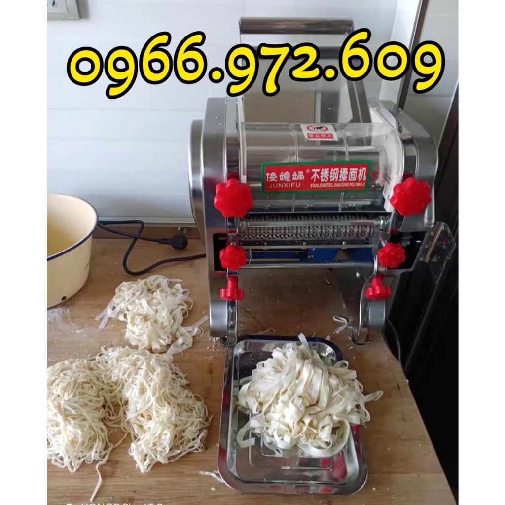 Máy cán bột làm sợi bánh canh,sợi mì tươi chạy điện