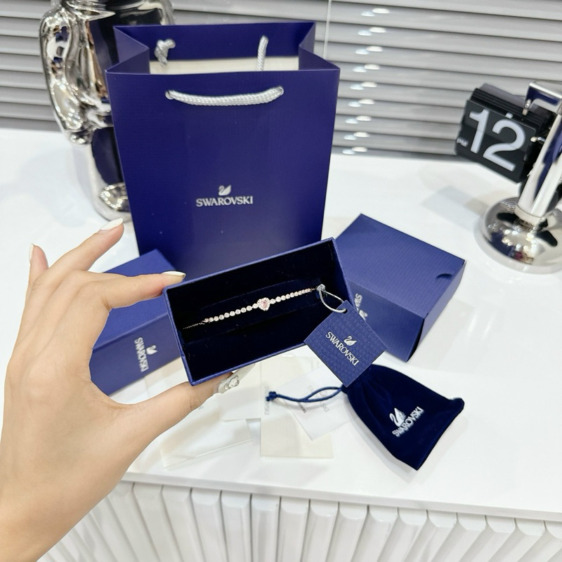 |nhymbagnwallet| Lắc tay S. đá trái tim