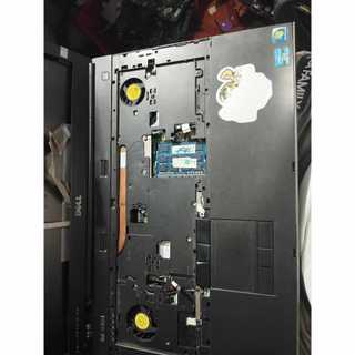 Main Dell Precision M6600