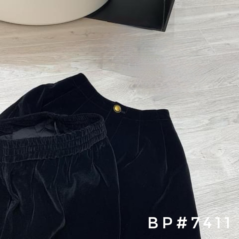 QUẦN SOOC NHUNG 1 KHUY CHUN SAU CẠP CAO HÀNG QCL1 MS22566