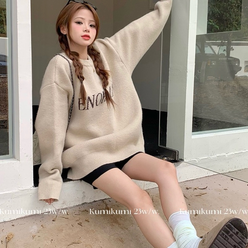 Áo len sweater cổ tròn màu be sữa thêu chữ dài tay oversize dấu quần chùm mông ulzzang màu trơn basic