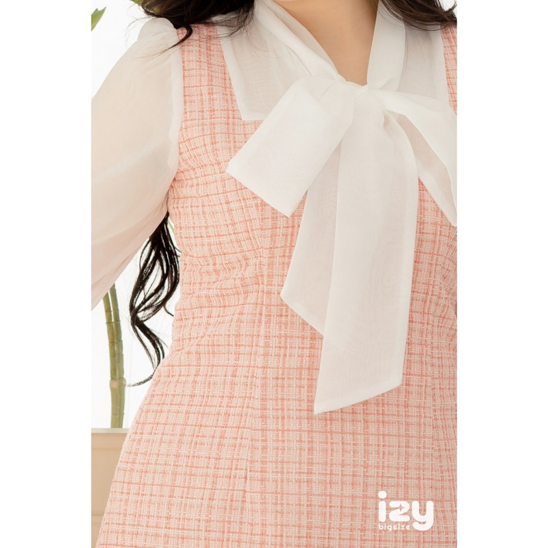 VÁY ĐẦM BIGSIZE DẠ TWEED NHŨ CỔ BUỘC NƠ - LAMY DRESS - IZYBYNHI