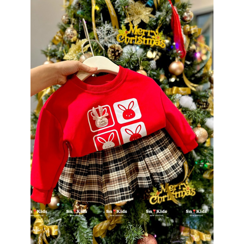 Set áo đỏ 4 ô thỏ bé gái