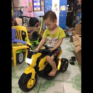 XE MÁY ĐIỆN TRẺ EM BÁNH PHỤ