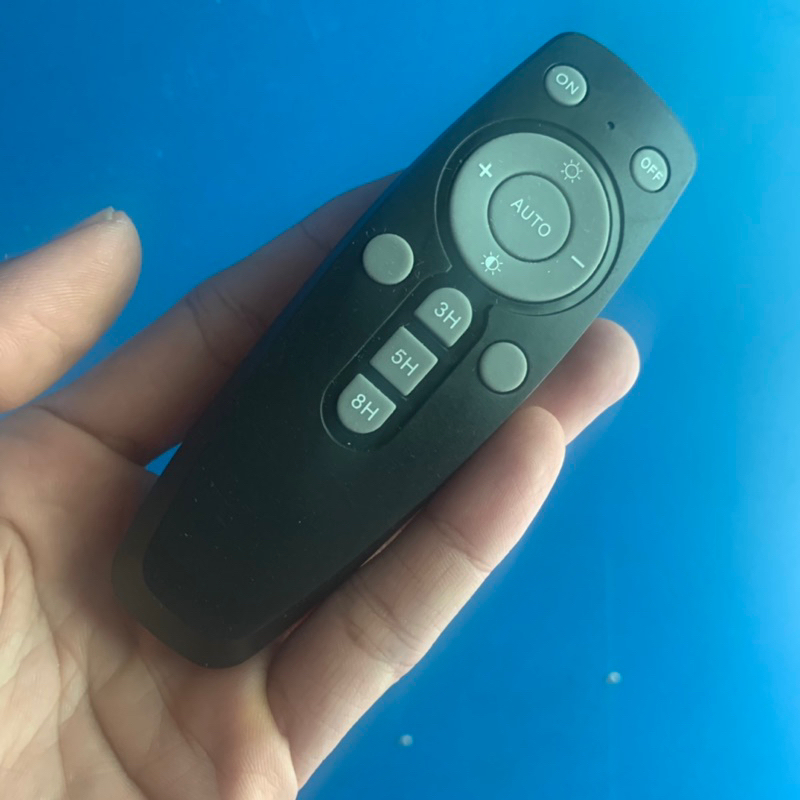 Remote đèn năng lượng mặt trời không rõ thông số