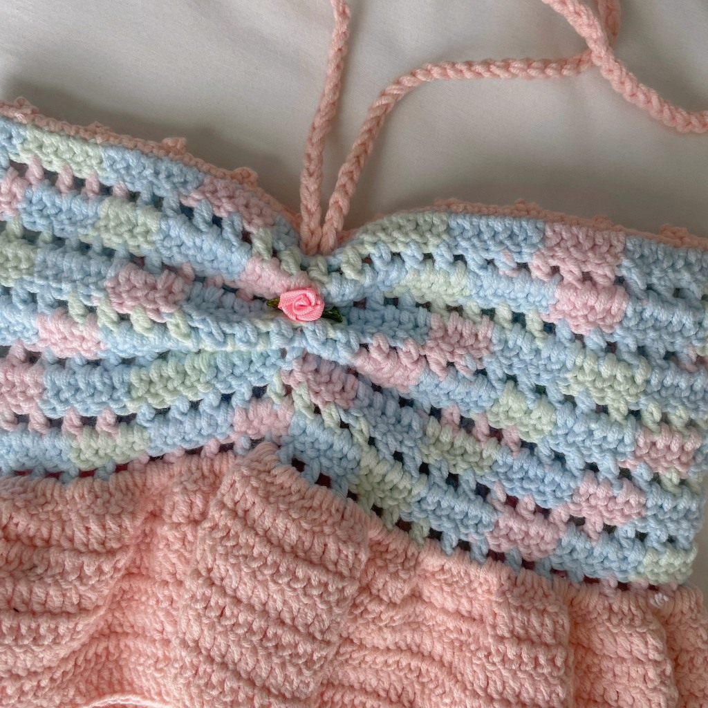 Áo croptop len handmade Rose vibe