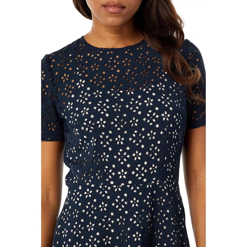 Đầm Maggy London vải cắt lazer siêu đẹp