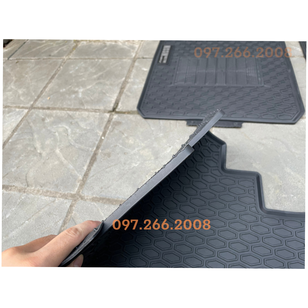 Thảm lót sàn xe Huyndai Custin 2023, 2024 cao su đúc không mùi, dễ dàng lau rửa, Mẫu NISSIN dày dặn