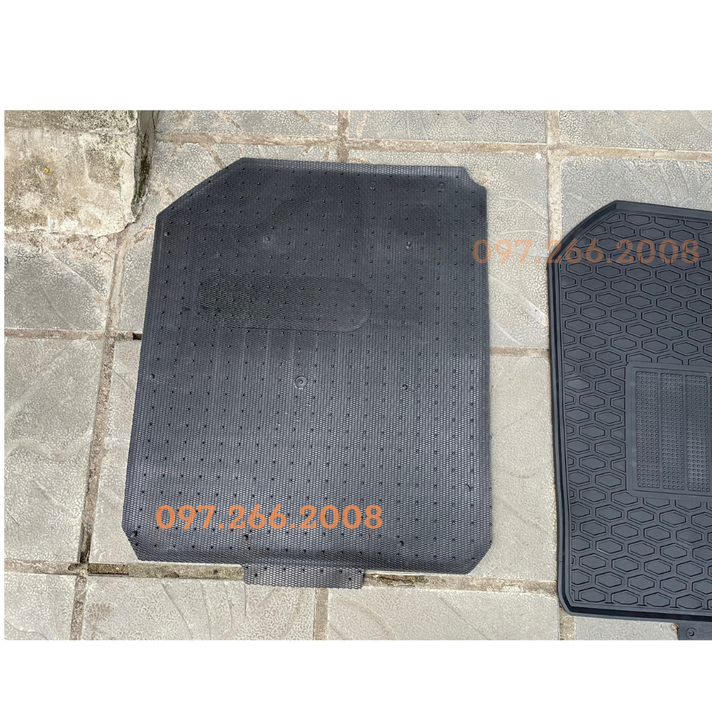 Thảm lót sàn xe Huyndai Custin 2023, 2024 cao su đúc không mùi, dễ dàng lau rửa, Mẫu NISSIN dày dặn