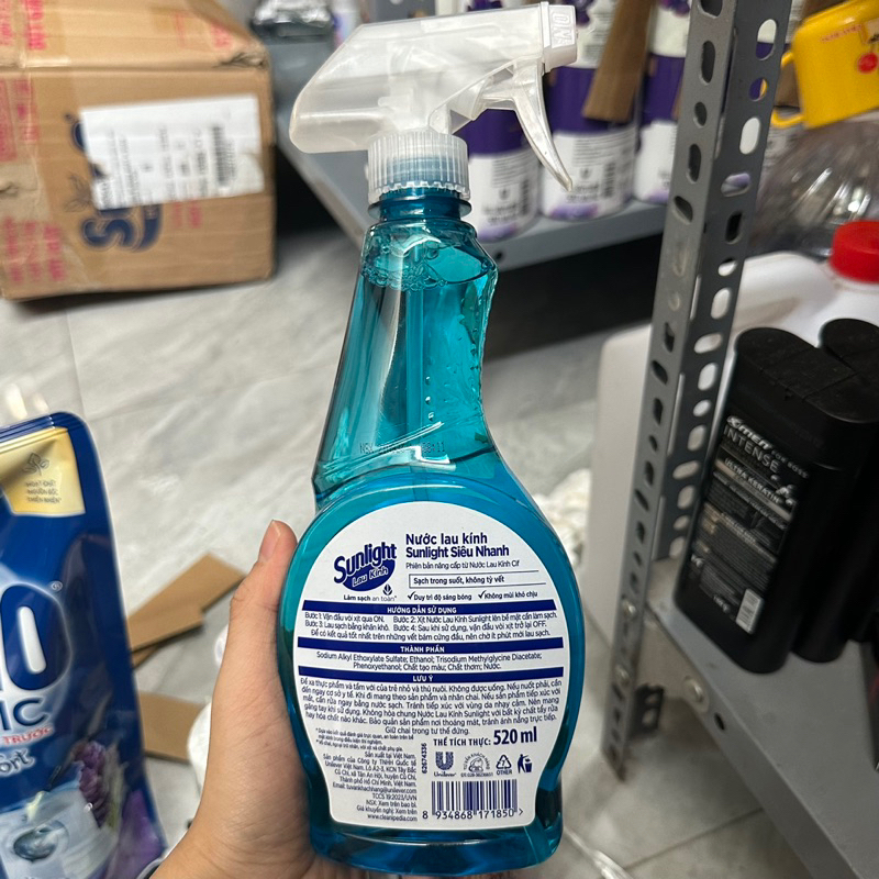 Nước lau kính Sunlight siêu nhanh 520ml