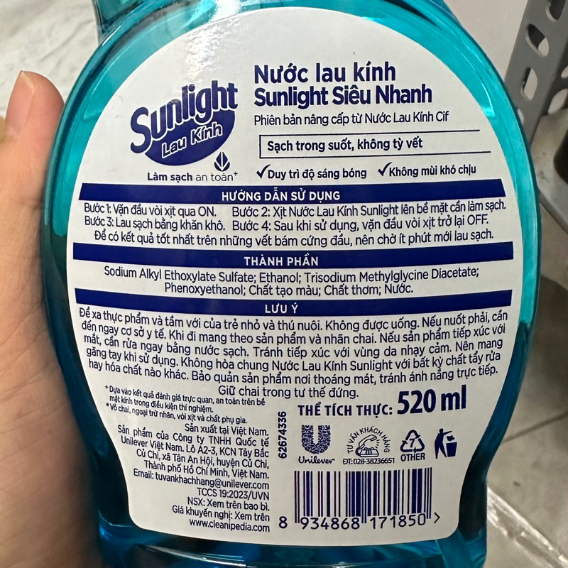 Nước lau kính Sunlight siêu nhanh 520ml