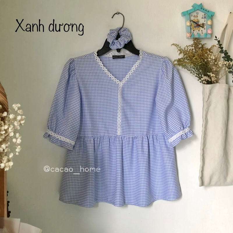 Áo cổ V viền ren trắng tay phồng vải caro nhiều màu tặng cột tóc cùng màu áo