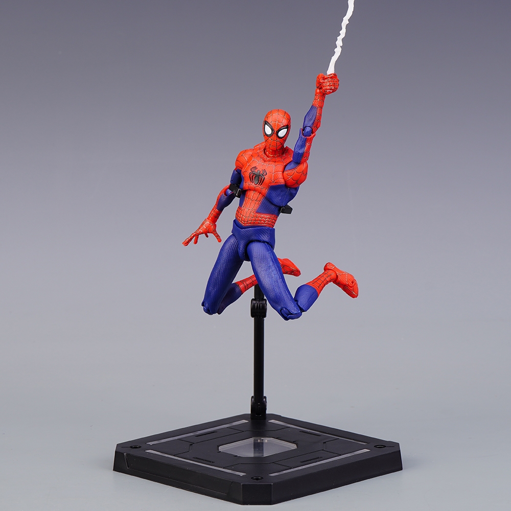 Mô hình Action figure MAFEX Spiderman HomeComing