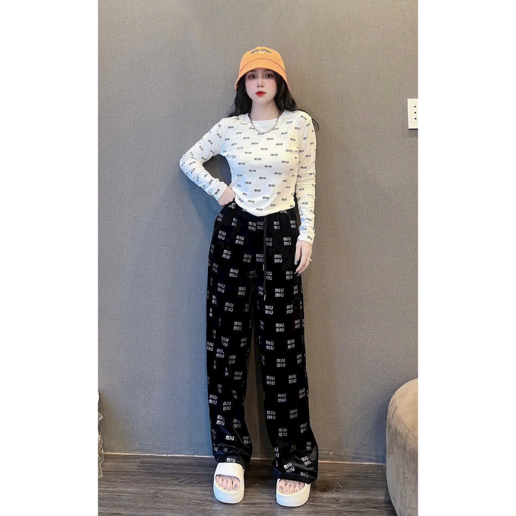 Set bộ đồ nữ đi chơi áo thun tay dài cổ tròn họa tiết in chữ phối quần dài ống suông 2 màu năng động thời trang nữ